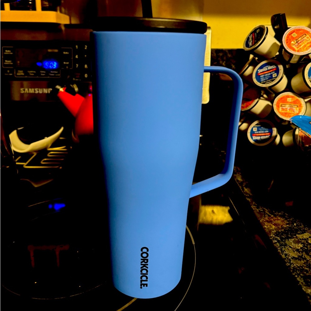 EUC - Corkcicle 30 oz Cold Cup XL in Pacific Blue - Beautiful color!!!